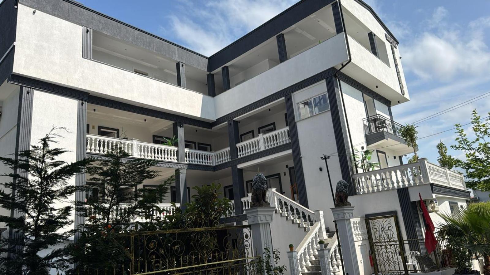 Vila Aaron Durrës Buitenkant foto