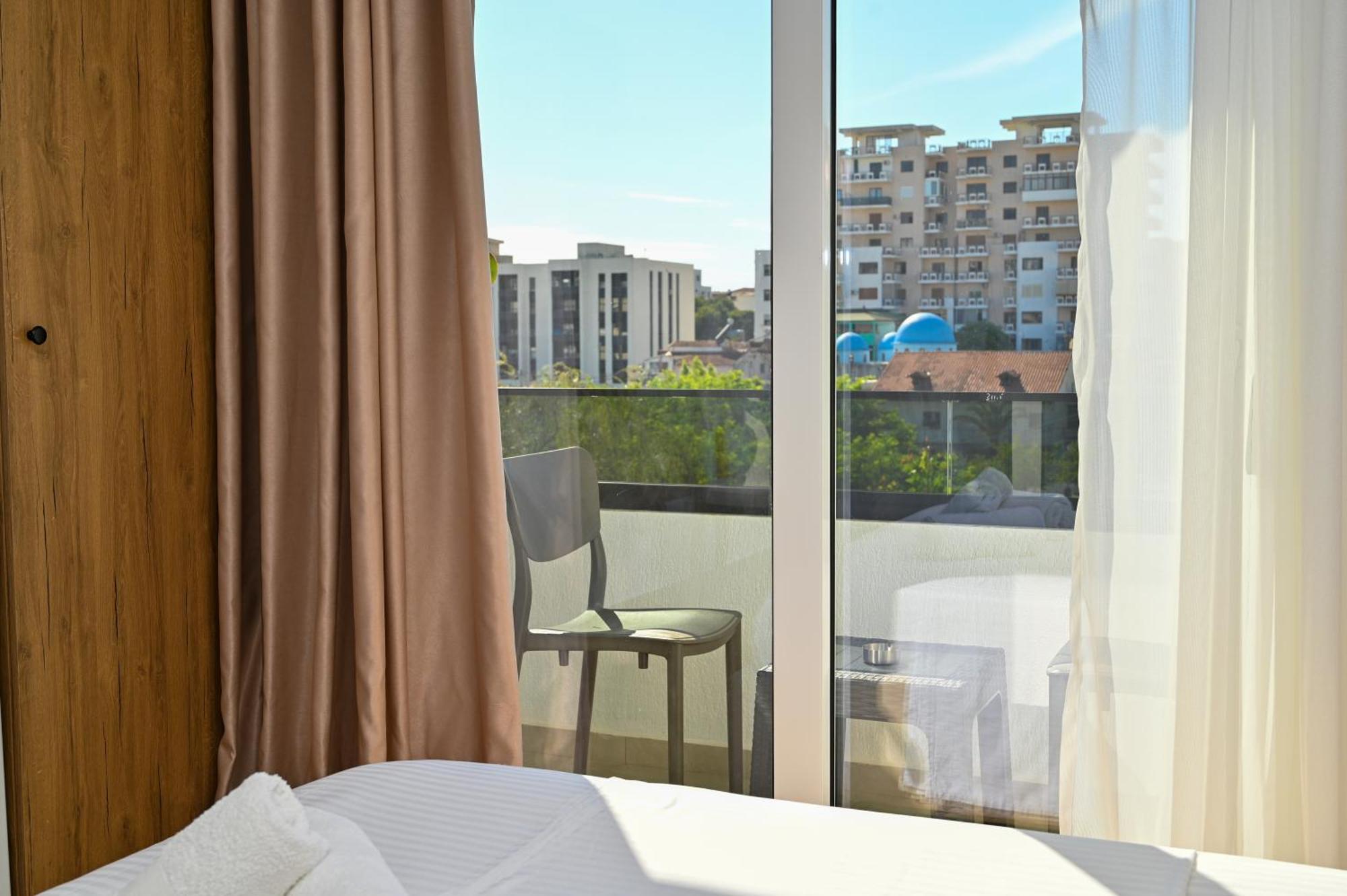Vila Aaron Durrës Buitenkant foto