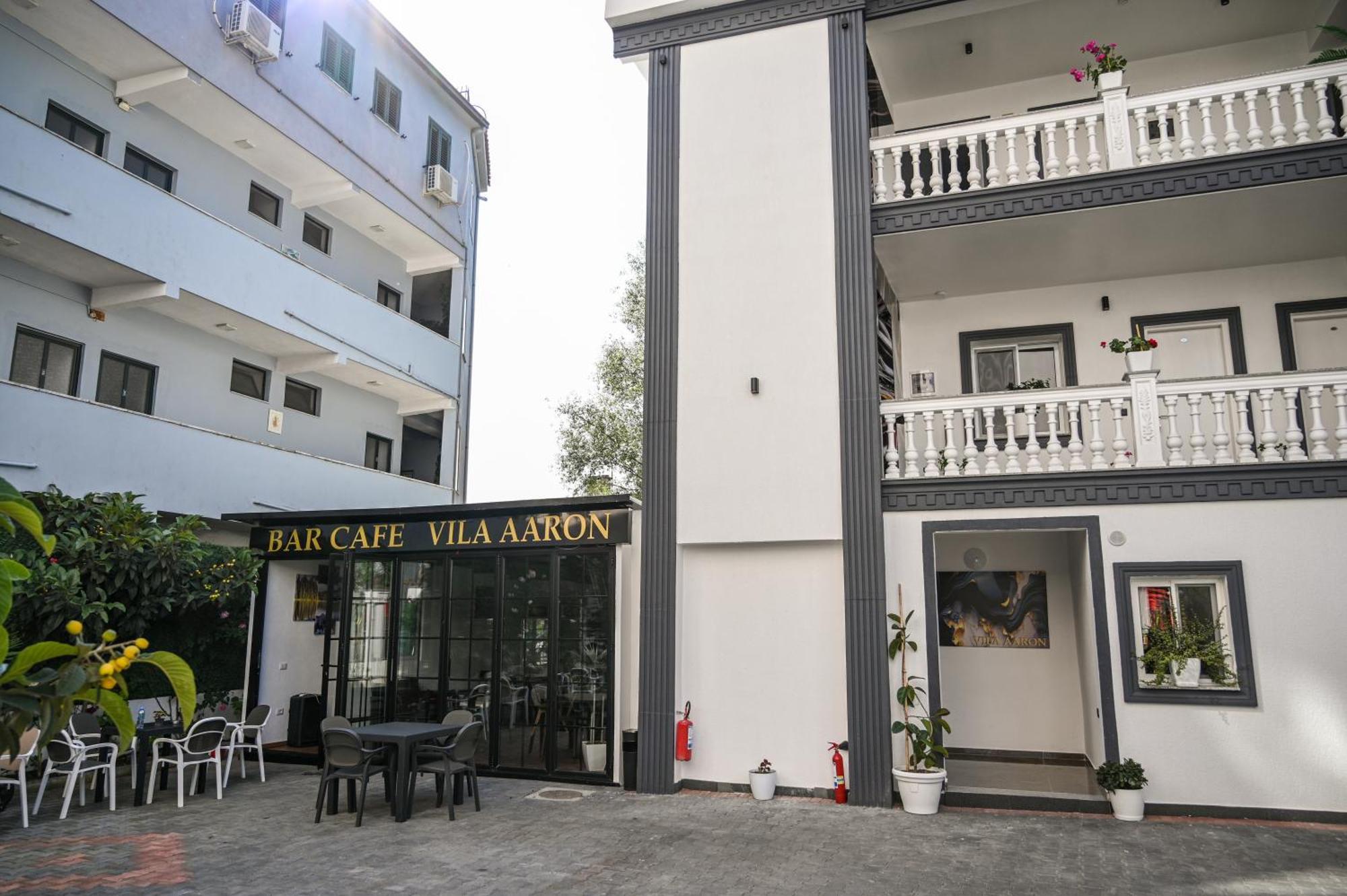 Vila Aaron Durrës Buitenkant foto