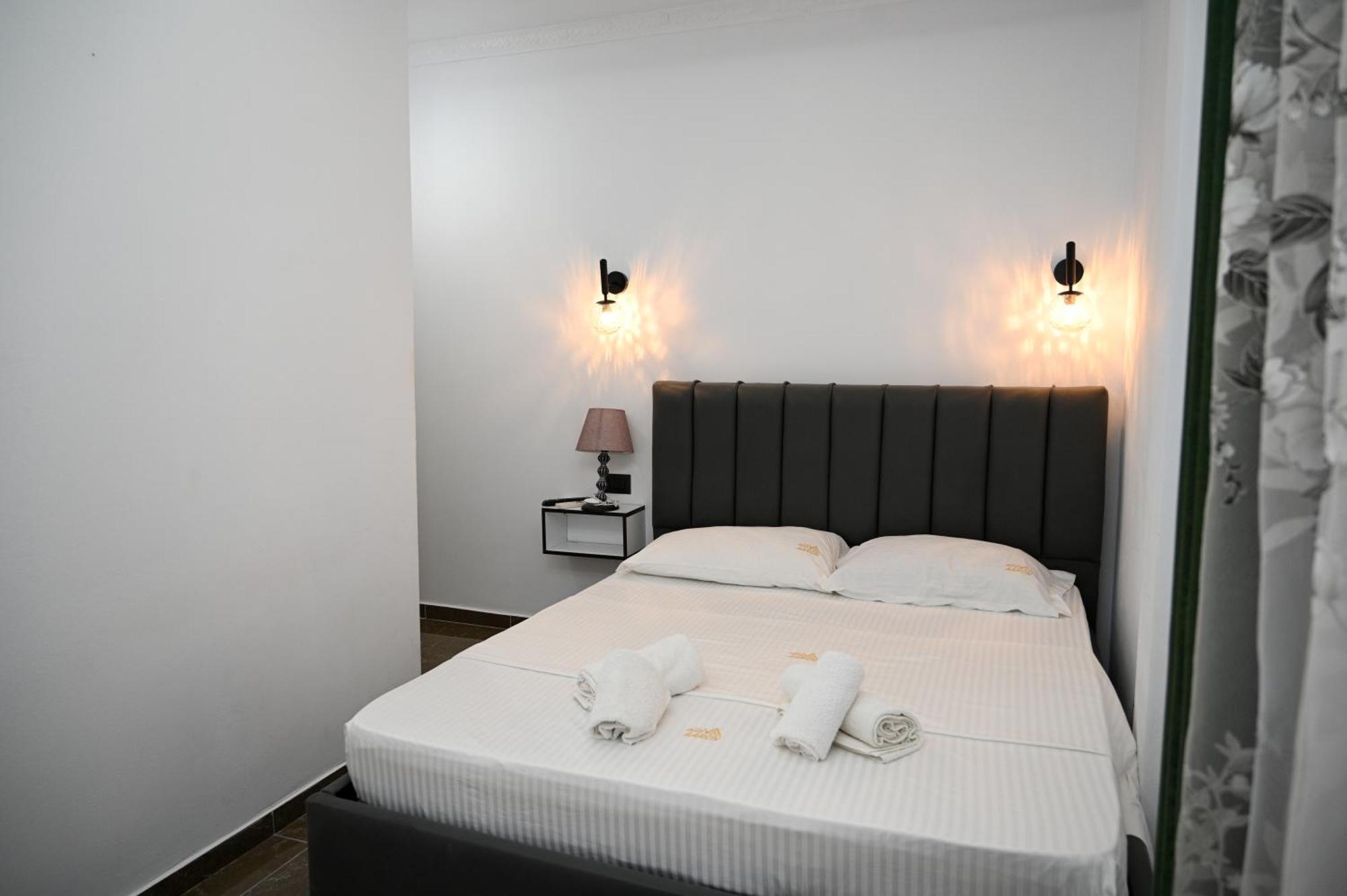 Vila Aaron Durrës Buitenkant foto