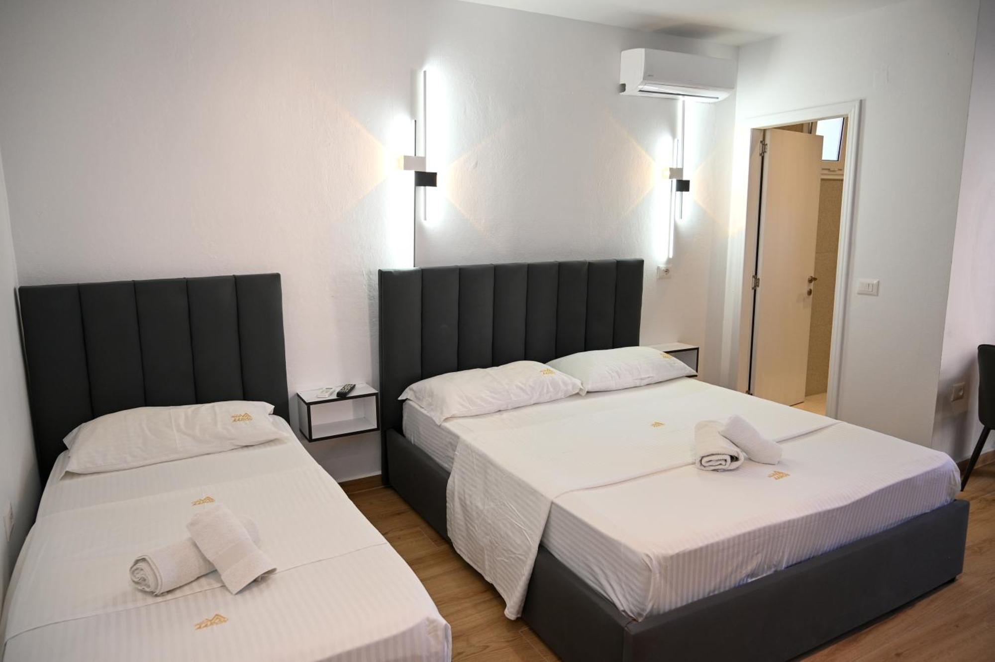Vila Aaron Durrës Buitenkant foto