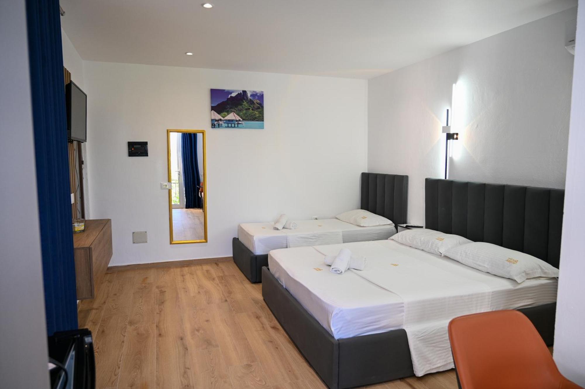 Vila Aaron Durrës Buitenkant foto
