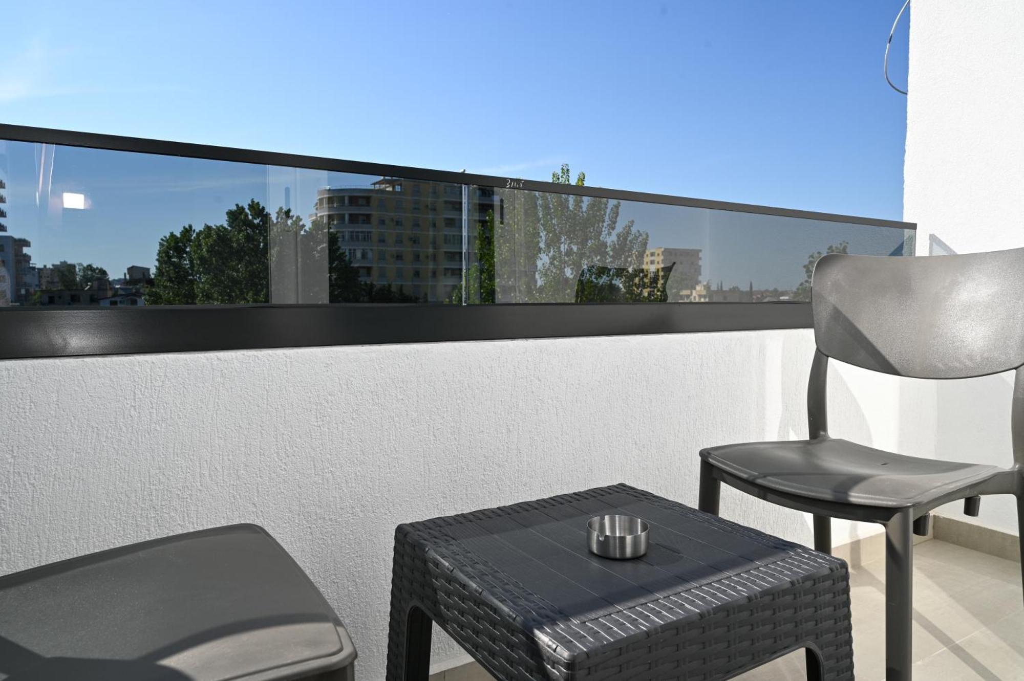 Vila Aaron Durrës Buitenkant foto